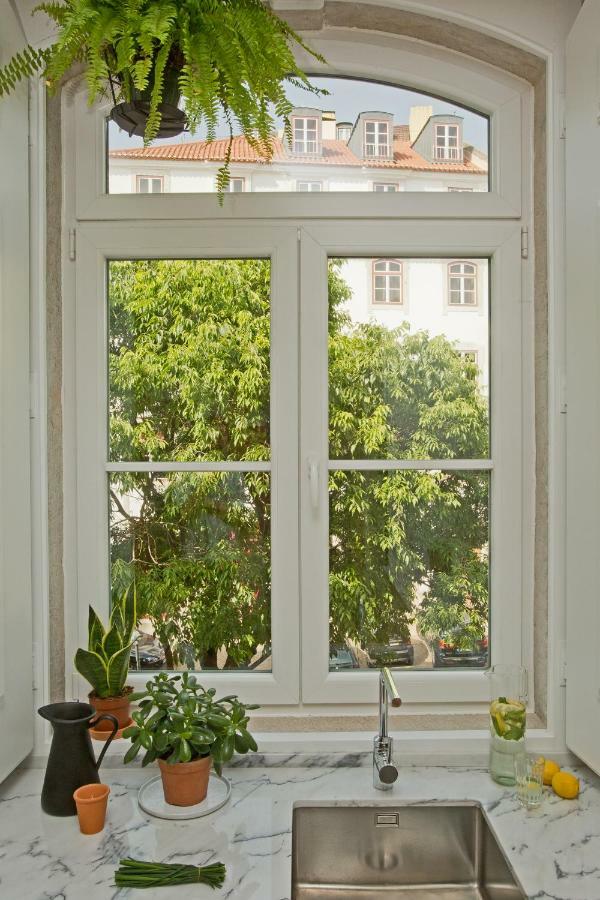 Update Urban Chic Flat In 19th Century Building 2 Bedrooms & 2 Bathrooms & Ac Alfama District Lejlighed